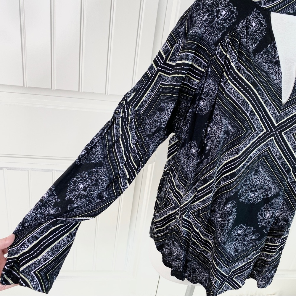 Free People Walking on a Dream Cutout Tunic Top M - Picture 3 of 7